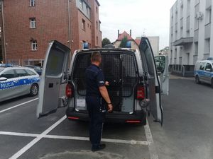 Policjanci udaremnili kradzież pojazdu