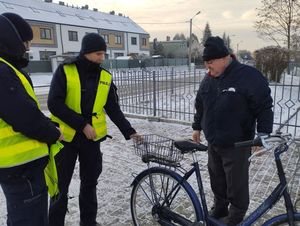 NOSZĄC ODBLASKI ŚWIECISZ PRZYKŁADEM OLEŚNICZANINIE