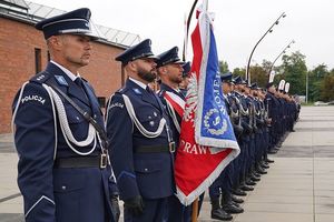 KOLEJNI NOWI POLICJANCI ZASILILI SZEREGI DOLNOŚLĄSKIEGO GARNIZONU