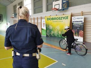 Młodzi mistrzowie bezpieczeństwa na drogach – powiatowe eliminacje Ogólnopolskiego Turnieju Bezpieczeństwa w Ruchu Drogowym w Dobrzeniu