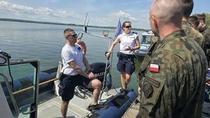 Wspólne szkolenie służb mundurowych nad Zalewem Mietkowskim