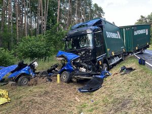 Tragiczny wypadek na DK 25 w Ostrowinie. Apelujemy o rozwagę na drodze