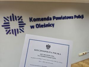 Uroczyste mianowanie policjantów w Komendzie Powiatowej Policji w Oleśnicy