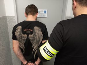 Policjanci zatrzymali 39-latek z sześcioma dożywotnimi zakazami kierowania- trafi teraz do więzienia