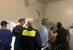 Kulisy największego uderzenia w przestępczość narkotykową w historii UE – dwie fabryki narkotyków zlikwidowane na terenie Polski