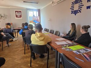 na zdjęciu słuchacze na sali odpraw