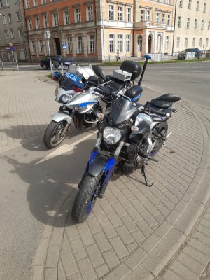 Bez uprawnień i z kradzionym motocyklem!